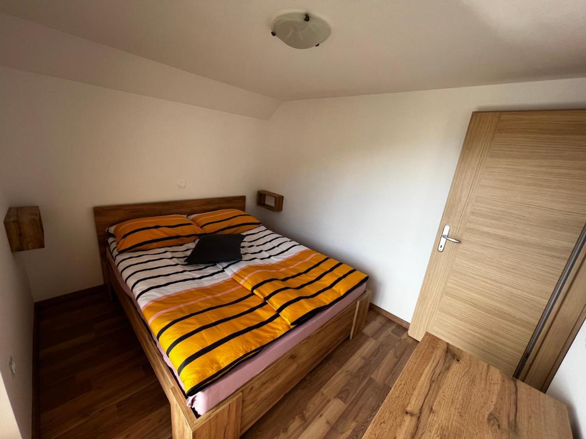 Apartma Ela Zgornje Gorje Bagian luar foto