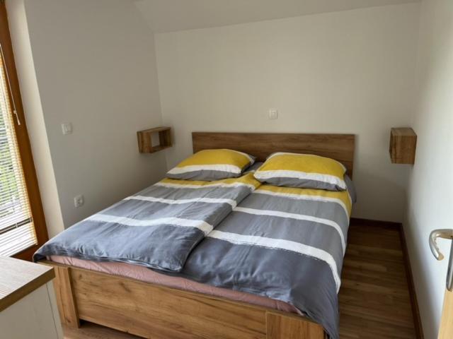 Apartma Ela Zgornje Gorje Bagian luar foto